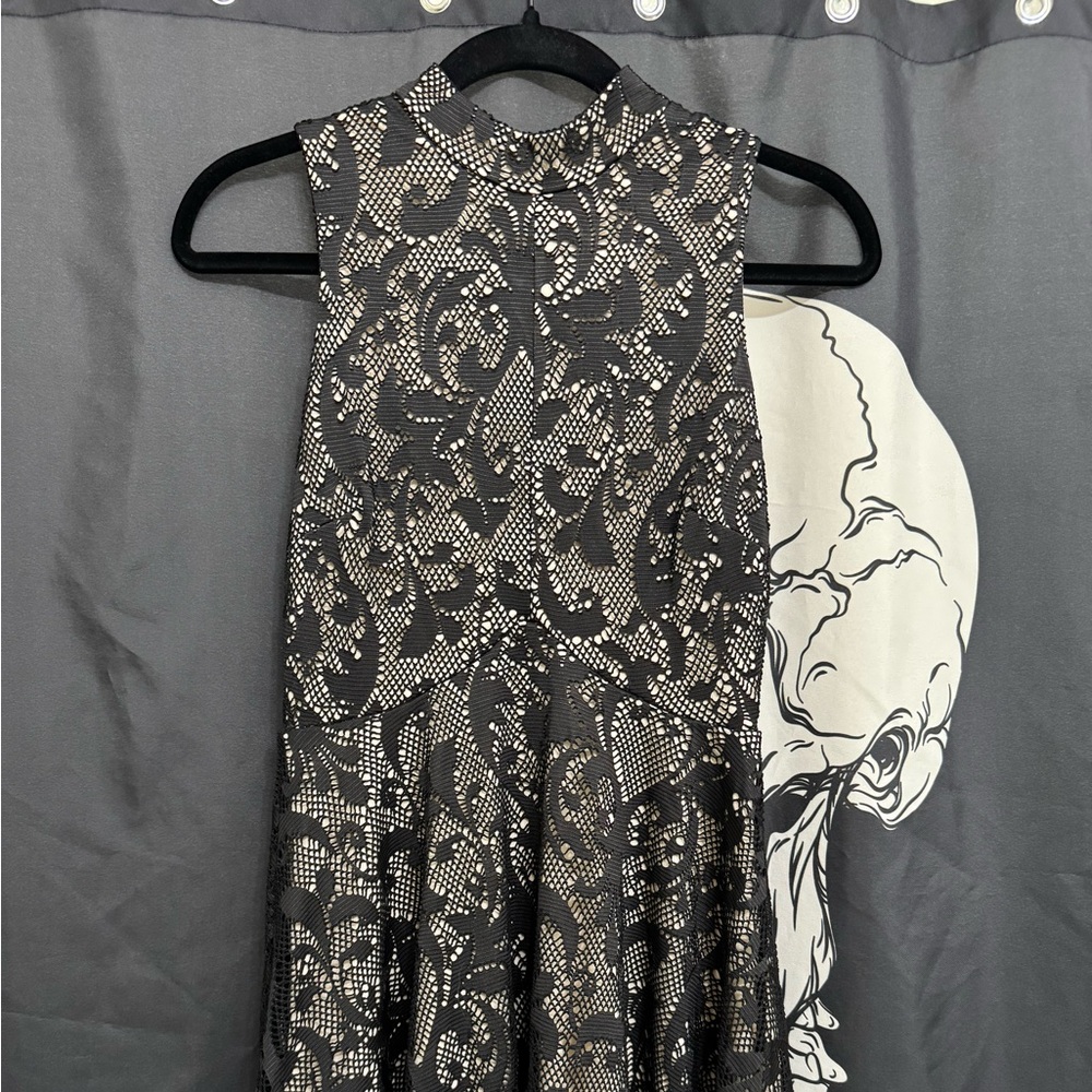bailey blue Black and Cream Lace-Effect Fit & Flare Dress